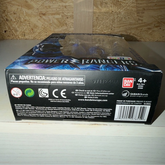 Saban's Power Rangers Blue Ranger Action Figure - Limited Edition - Picture 6 of 9